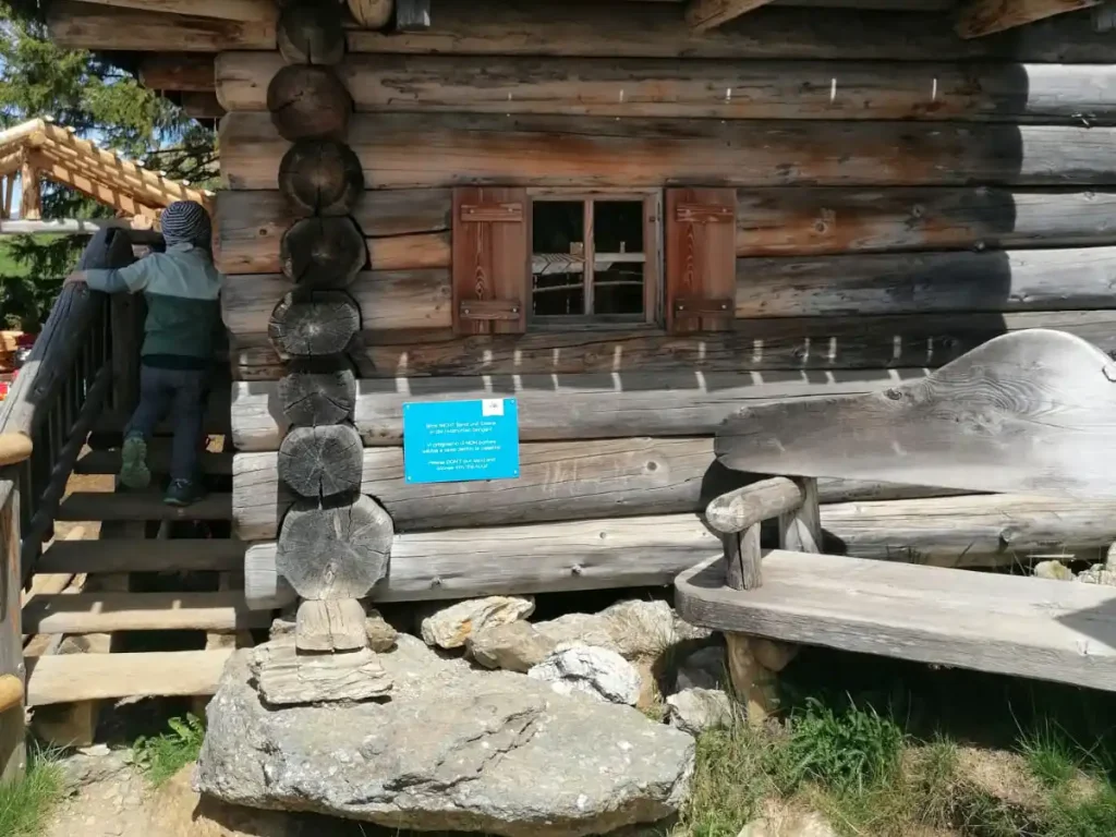 1 Haus der Kinderalm auf dem Helm in Südtirol