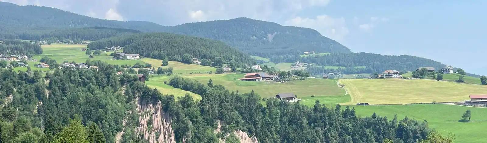 Die Landschaft um Bozen als Panorama