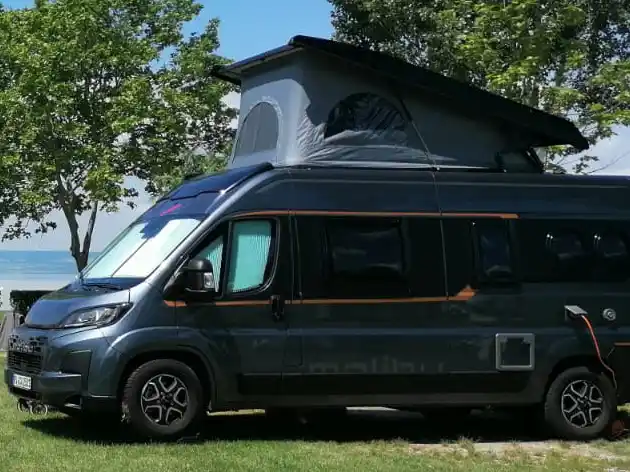 Stellplatz Podersdorf Neusiedler See mit einem Malibu Van