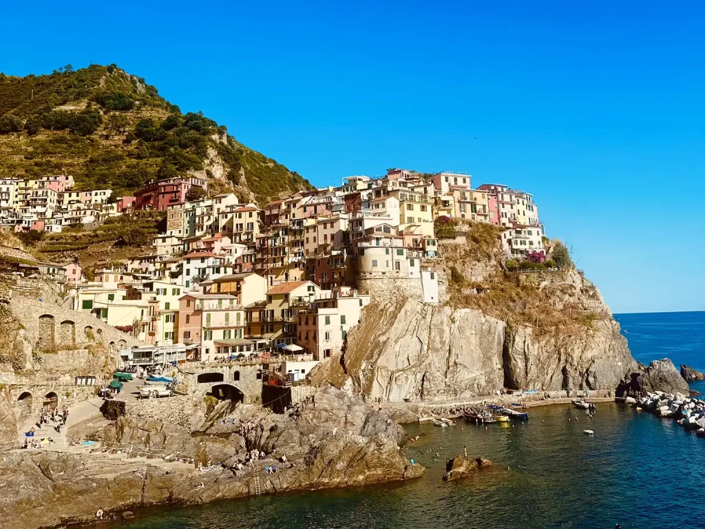 Ein buntes Dorf in Cinque Terre